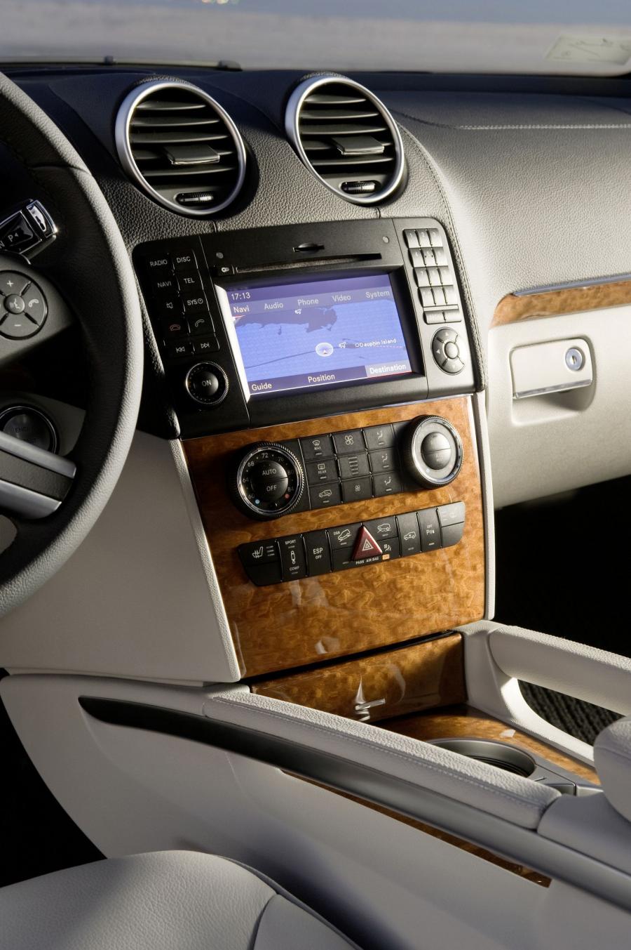  Mercedes-Benz ML-Class 2009 года  (фото 16 из 66)